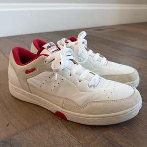 Ellesse Tennis Treviso Spin Court Shoes White Res 
Men’s 10.5